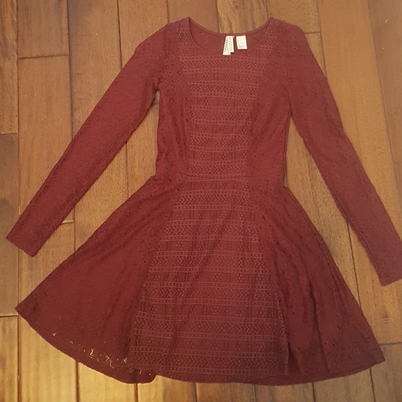 Brand new Red lace dress - Picture 4 of 8